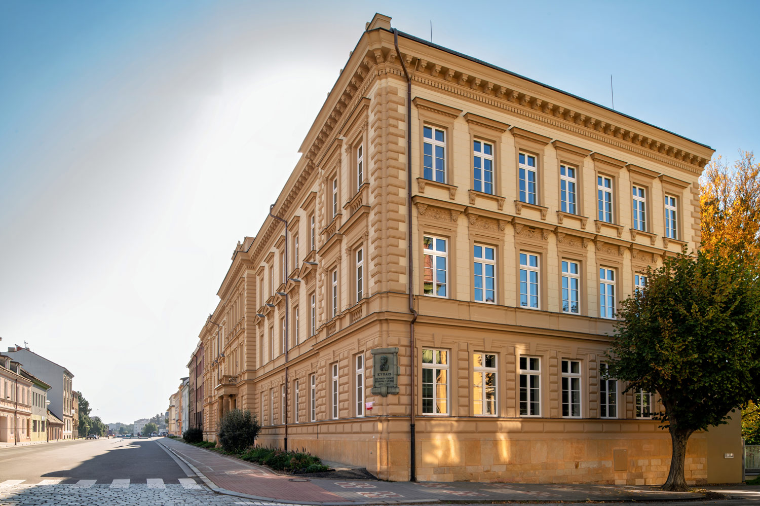 Základní škola, Jičín,<br />
Husova 170<br />
506 01  Jičín